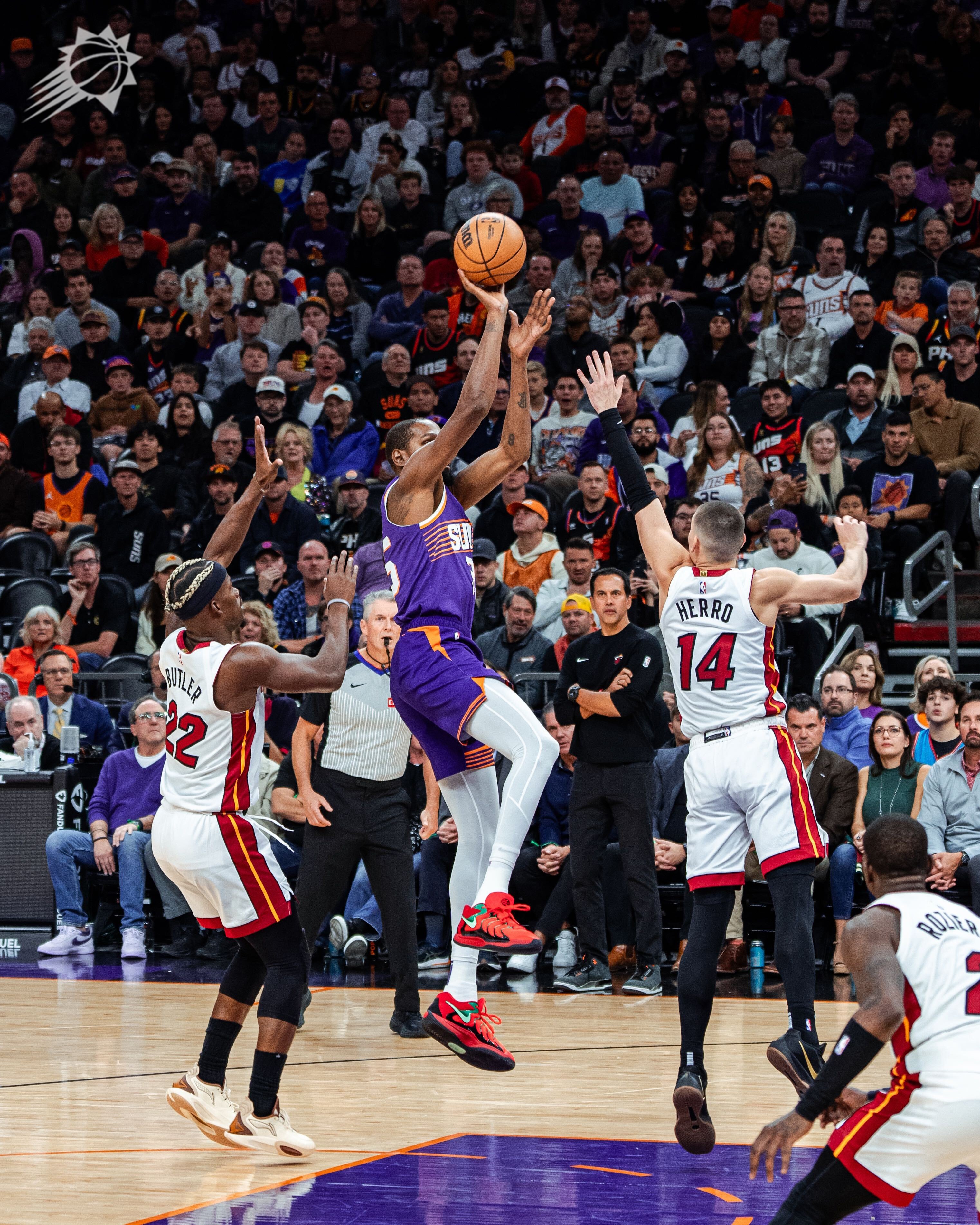 九游体验-关于热火观众热烈欢呼！，杜兰特迎来五赛季出色发挥引发球迷热议的信息